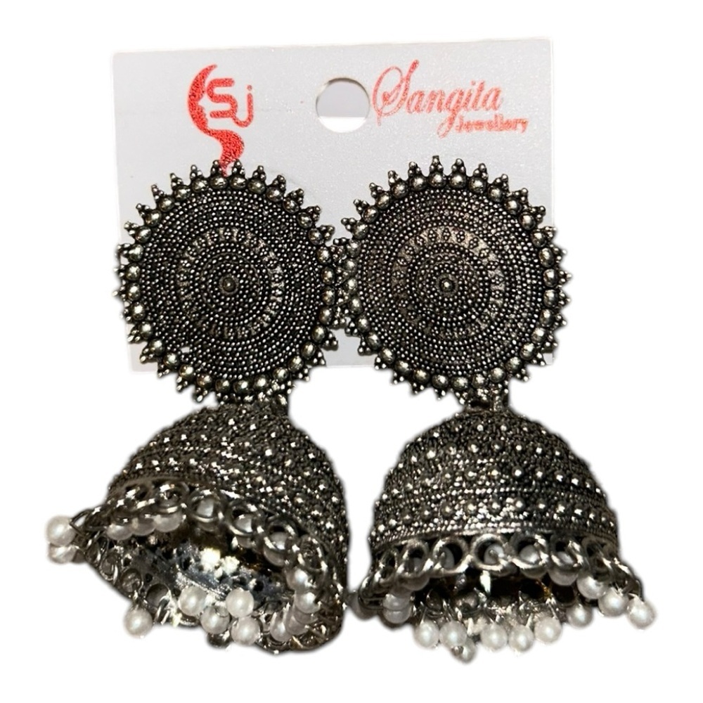 Sangita Silver Filigree Earrings - Picture 2 of 3